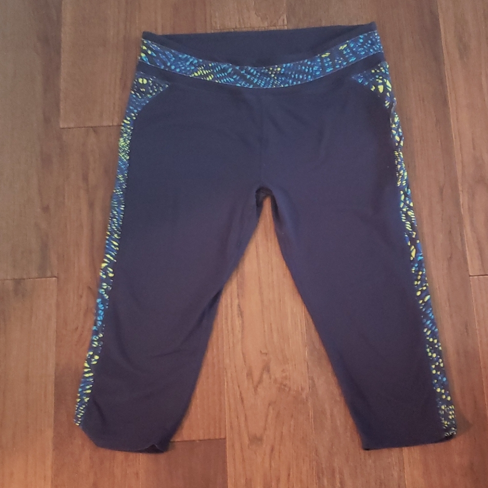 Fabletics Athletic Crop Leggings - L